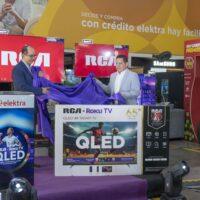 En Guatemala, Elektra lanza RCA QLED con Roku TV para vivir cada jugada en casa